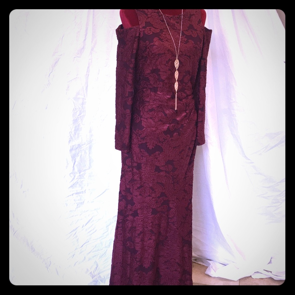 Full length gown w/shoulders. NWOT